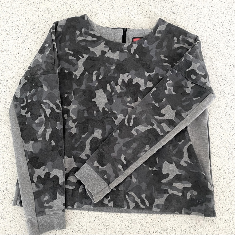 Nike Women’s Casual Wear/ Sweatshirt